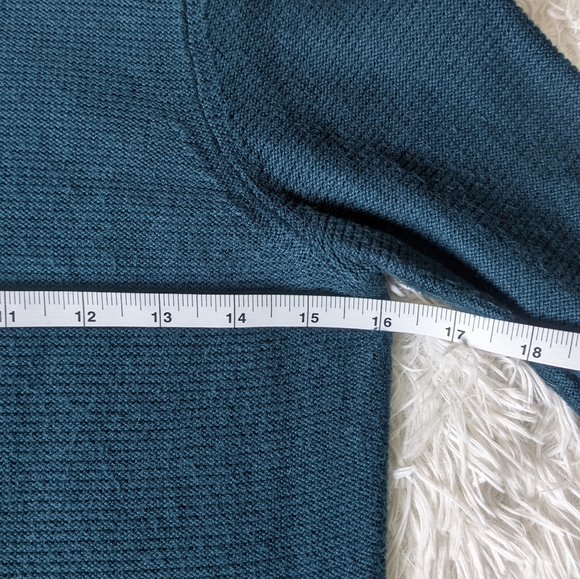 ⭐ BOGO The Limited assymetrical sweater EUC - Picture 4 of 9